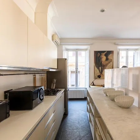Casa Imperiale, A Burghesius Apartamento